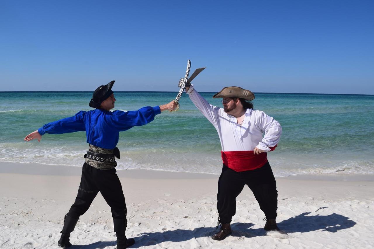Days Inn By Wyndham Panama City Beach/Ocean Front Экстерьер фото