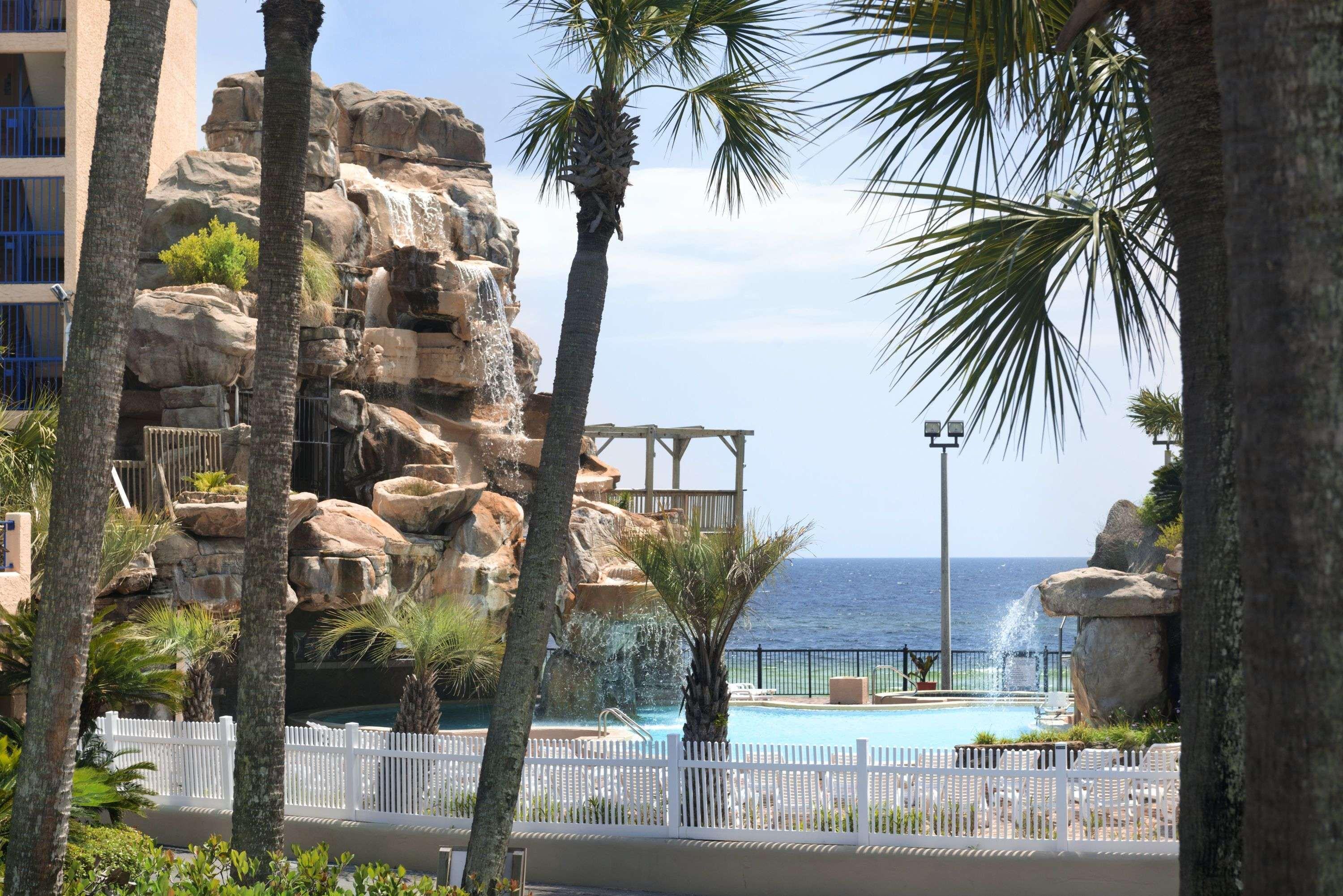 Days Inn By Wyndham Panama City Beach/Ocean Front Экстерьер фото